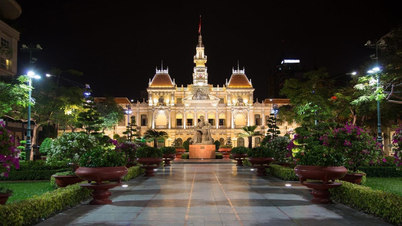 Depositphotos_45131297_l-2015 Ho Chi Minh City city hall