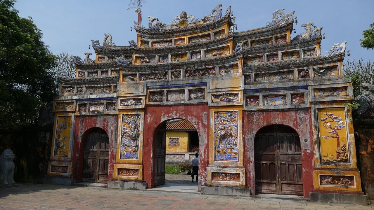 Hue palace