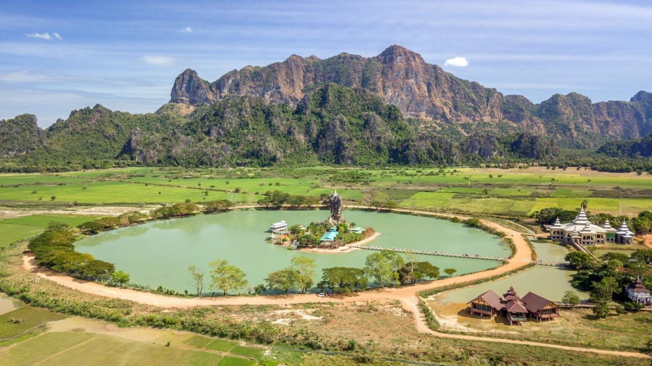 Kyauk Kalap pagoda, Hpa-An, Myanmar